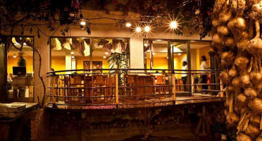 Antica Bar Restaurant Bole አንቲካ ባርና ሬስቶራንት ቦሌ Exterior