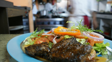 Antica Bar Restaurant Bole አንቲካ ባርና ሬስቶራንት ቦሌ Comida